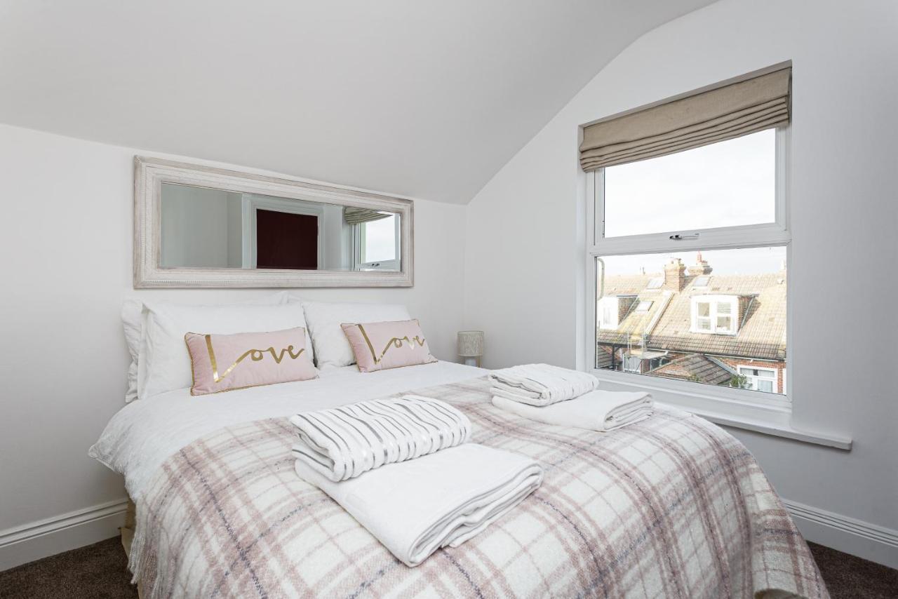 Luxury Granada Apartments - 1 & 2 Bed Flats W Free Parking Perfect For Contractors, Students Near The Beach Портсмут Екстер'єр фото