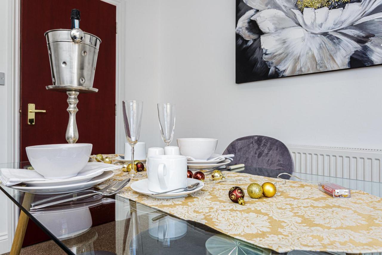 Luxury Granada Apartments - 1 & 2 Bed Flats W Free Parking Perfect For Contractors, Students Near The Beach Портсмут Екстер'єр фото