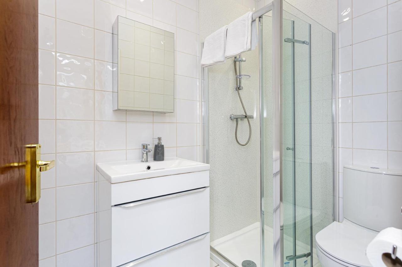 Luxury Granada Apartments - 1 & 2 Bed Flats W Free Parking Perfect For Contractors, Students Near The Beach Портсмут Номер фото