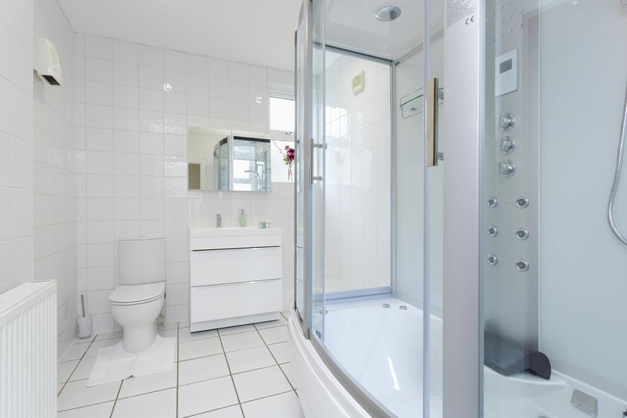 Luxury Granada Apartments - 1 & 2 Bed Flats W Free Parking Perfect For Contractors, Students Near The Beach Портсмут Номер фото